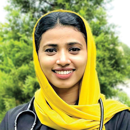 Dr Shamna M